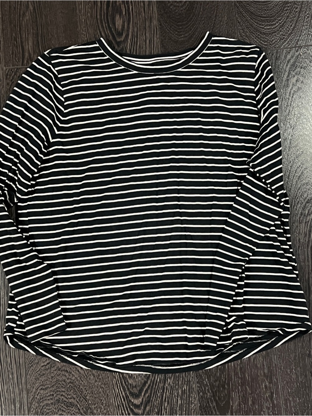 Sonoma Women’s XL long sleeve tshirt top shirt blouse Black & White striped